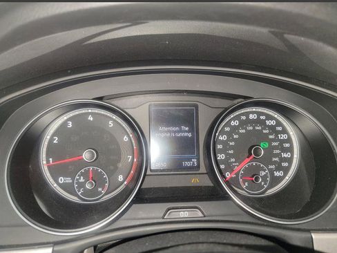 Used 2019 Volkswagen Atlas SE w/ Panoramic Sunroof Package FWD image 4