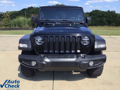 Used 2022 Jeep Wrangler Unlimited Sport image 2