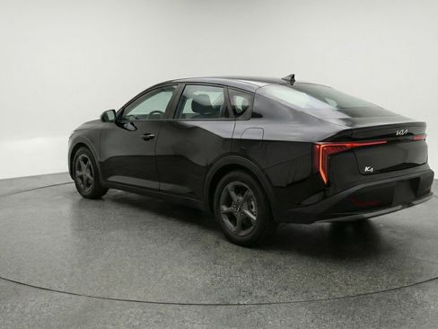 Used 2025 Kia K4 LXS image 6