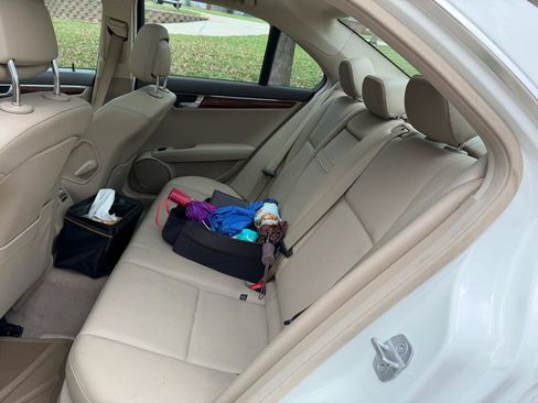 Used 2011 Mercedes-Benz C 300 Sport image 12