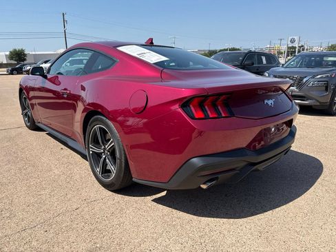 Used 2025 Ford Mustang Coupe RWD image 5