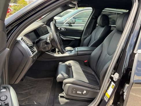 Used 2022 BMW X5 xDrive40i AWD/4WD image 2