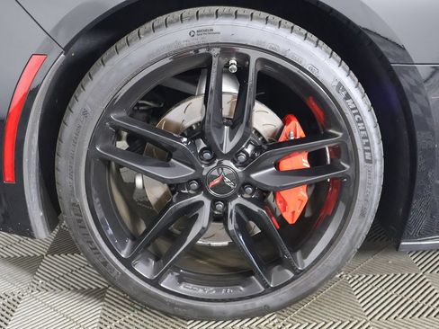 Used 2018 Chevrolet Corvette Stingray Coupe RWD image 23