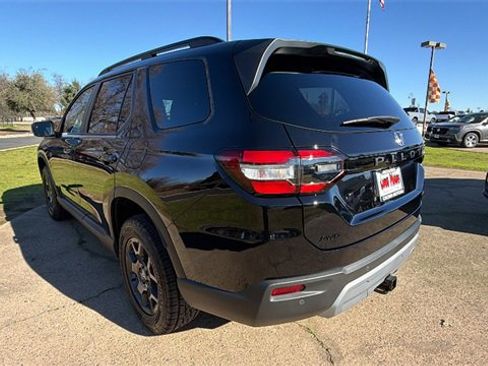 New 2025 Honda Pilot TrailSport image 6