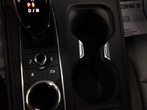 Used 2024 Cadillac XT4 Sport image 16