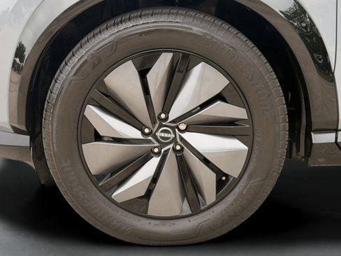 Used 2024 Nissan Ariya FWD image 14
