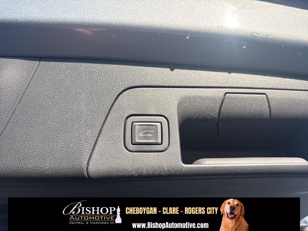 Used 2023 Buick Envision Essence w/ Technology Package I AWD/4WD image 22