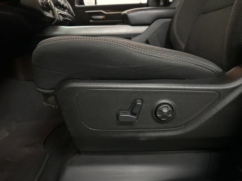 Used 2019 RAM 1500 Big Horn AWD/4WD image 34