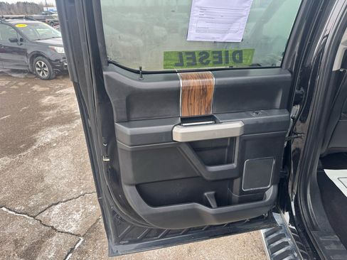 Used 2018 Ford F150 Lariat w/ Equipment Group 502A Luxury image 13