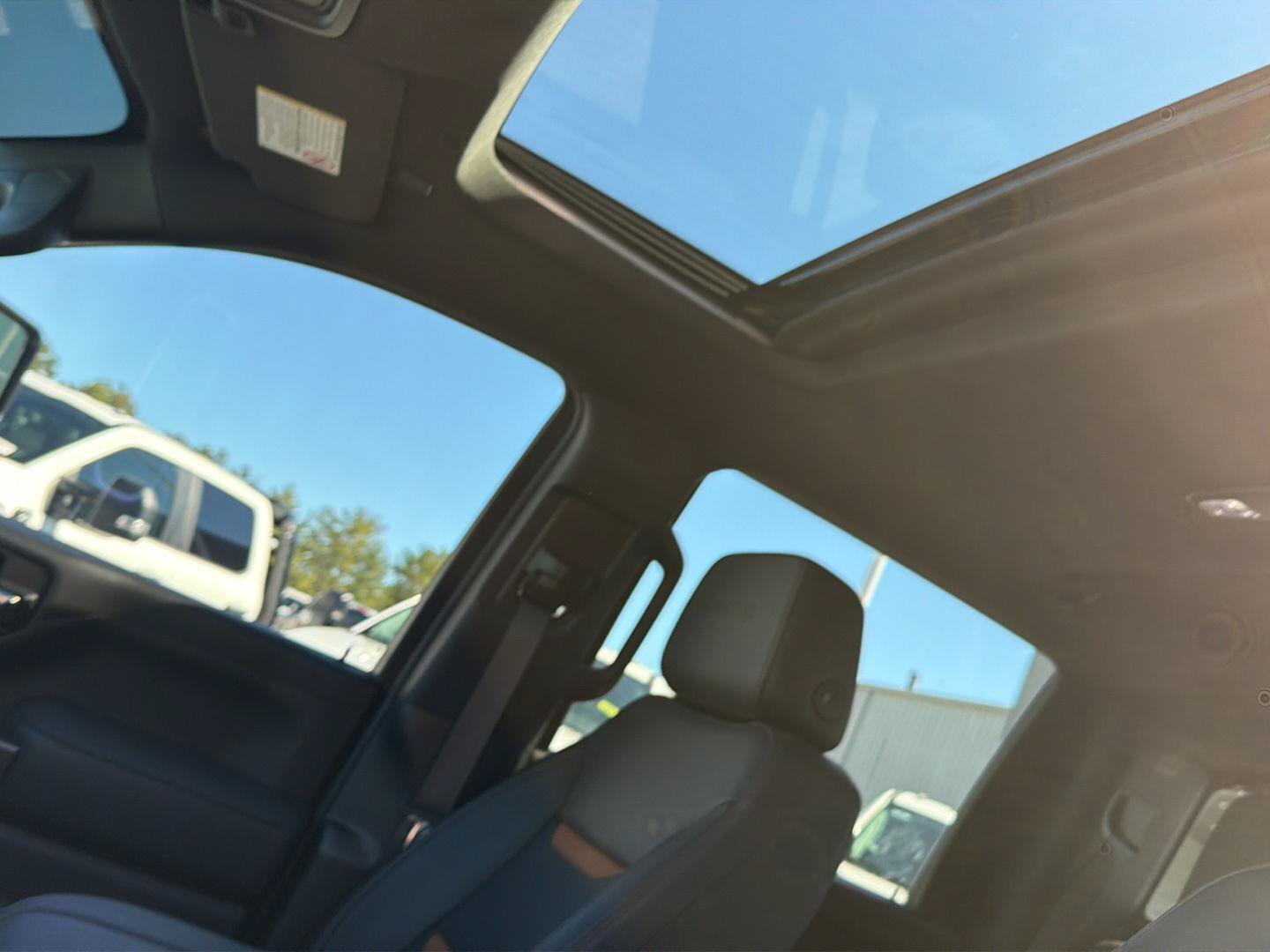 Used 2023 GMC Sierra 2500 AT4 w/ AT4 Premium Plus Package AWD/4WD image 33