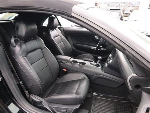 Used 2023 Ford Mustang Premium image 21