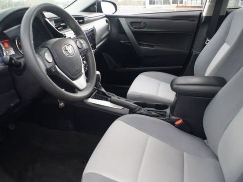 Used 2019 Toyota Corolla L image 10