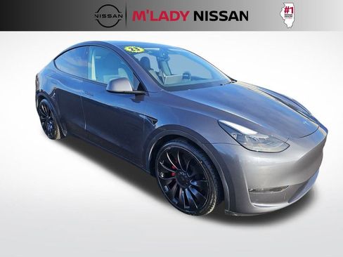 Used 2023 Tesla Model Y Performance image 4
