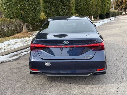 Used 2019 Toyota Avalon Limited image 10