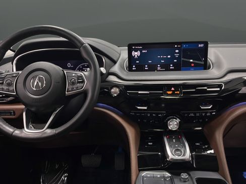 Used 2024 Acura MDX SH-AWD w/ Advance Package image 11