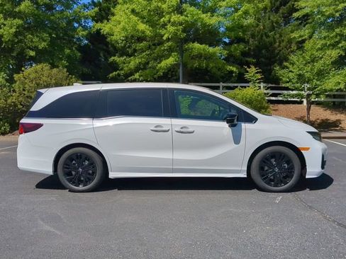 New 2026 Honda Odyssey Sport-L image 3
