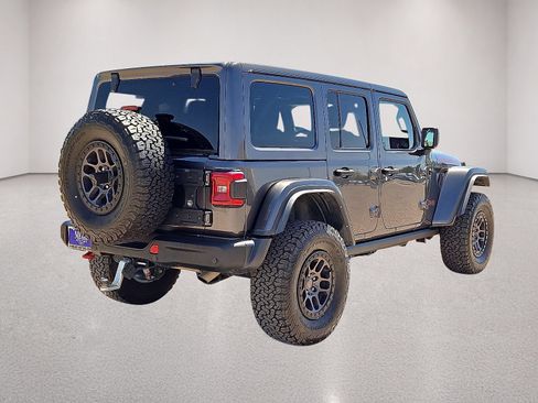 Used 2022 Jeep Wrangler Unlimited Rubicon w/ Xtreme Recon 35" Tire Package AWD/4WD image 5
