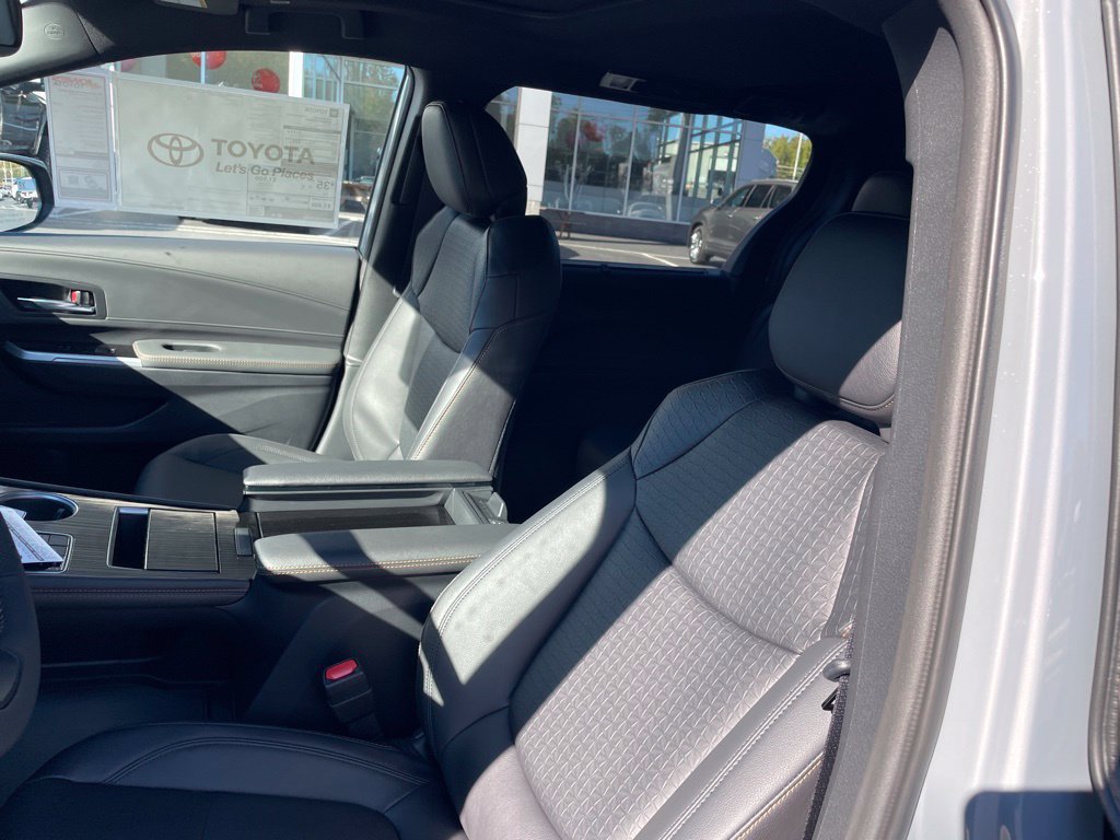 New 2026 Toyota Sienna XLE Woodland Edition AWD/4WD image 13