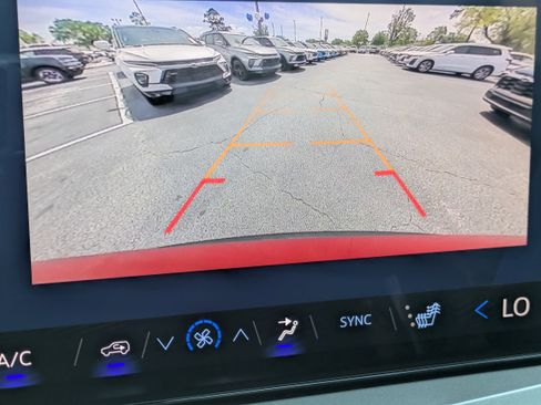 New 2026 Chevrolet Traverse LT FWD image 15