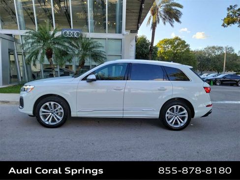 Certified 2025 Audi Q7 3.0T Premium w/ Convenience Package image 5