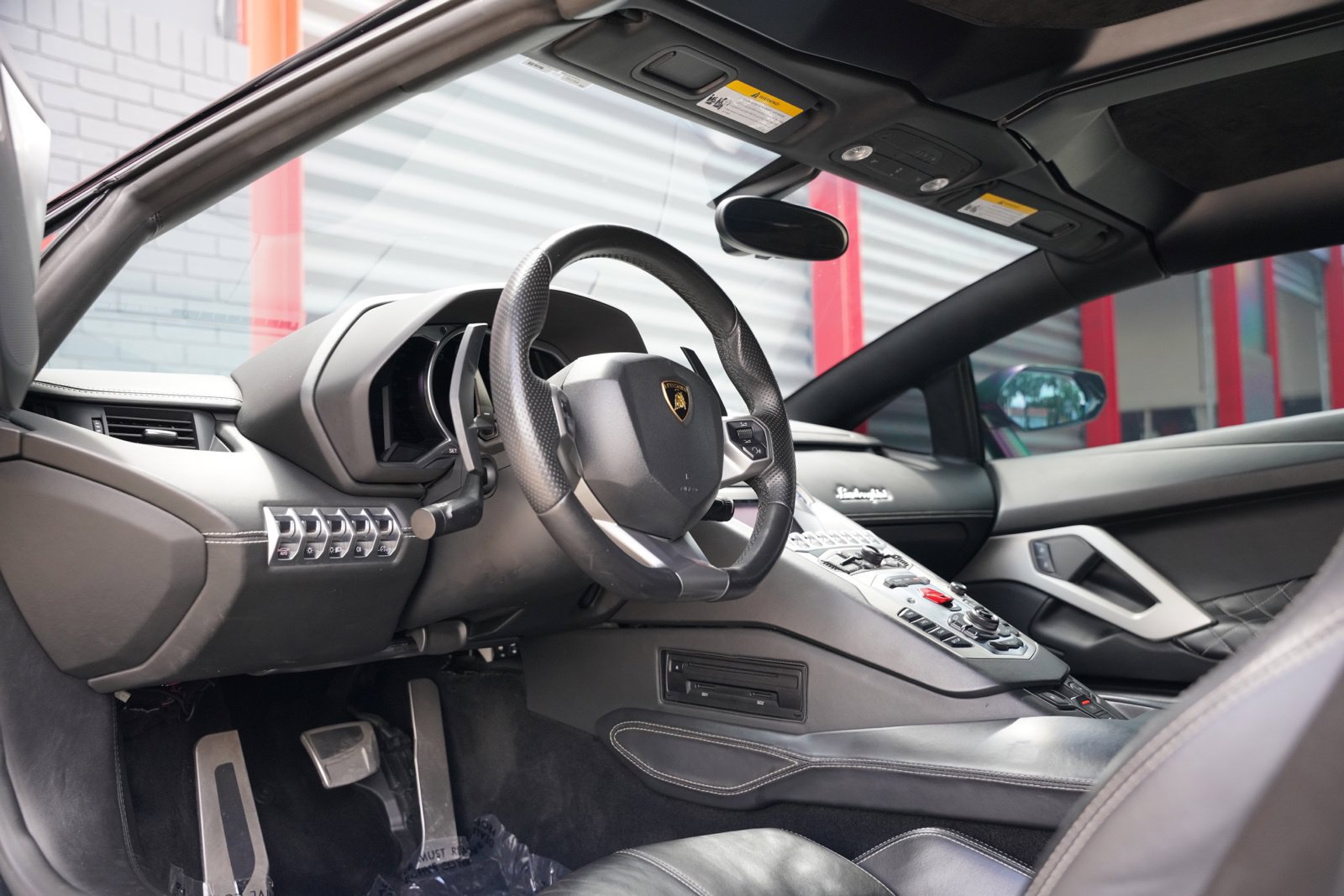 Used 2015 Lamborghini Aventador LP 700-4 AWD/4WD image 2