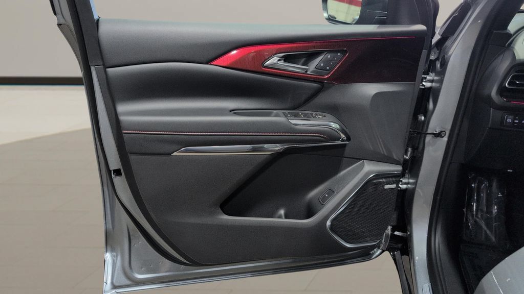 New 2026 Chevrolet Traverse RS FWD image 7
