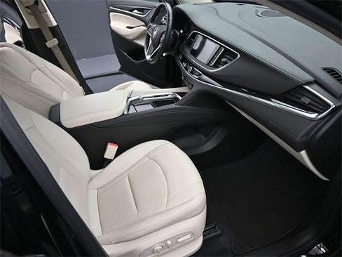 Certified 2023 Buick Enclave Essence w/ Sport Touring Edition image 19
