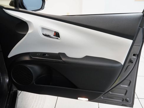 Used 2016 Toyota Prius Two w/ Protection Package FWD image 31
