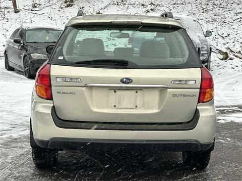 Used 2007 Subaru Outback 2.5i image 4