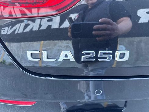 Used 2022 Mercedes-Benz CLA 250 4MATIC image 22