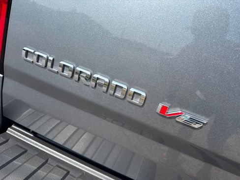 Used 2018 Chevrolet Colorado W/T w/ WT Convenience Package RWD image 9