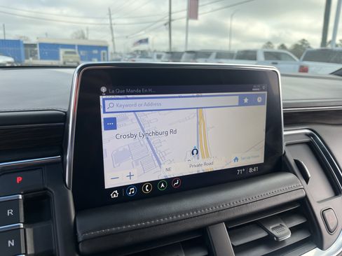 Used 2021 Chevrolet Tahoe Z71 w/ Z71 Off-Road Package image 26