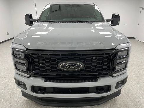 Used 2026 Ford F350 Lariat w/ Black Appearance Package AWD/4WD image 3