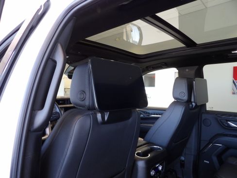 Used 2023 GMC Yukon XL Denali w/ Denali Reserve Package AWD/4WD image 20