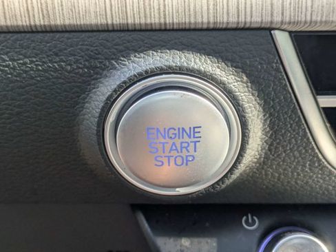 Used 2025 Hyundai Sonata SEL FWD image 32