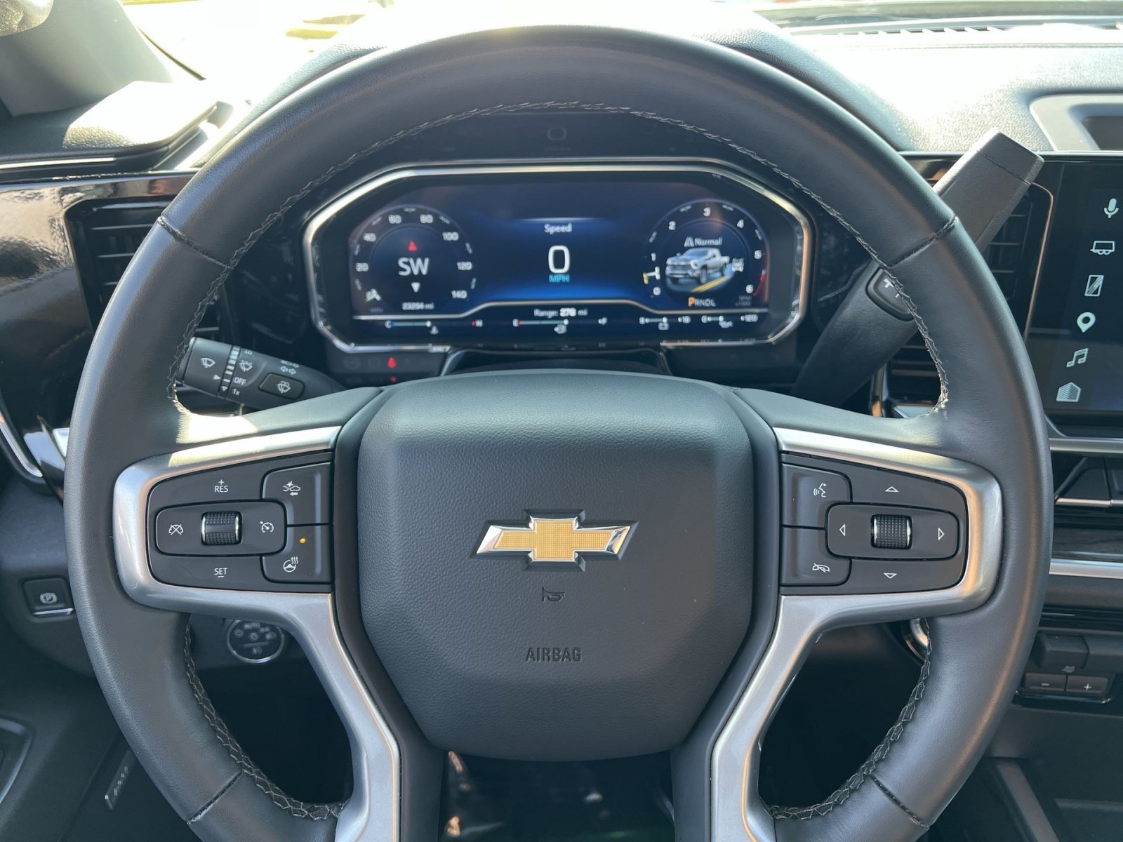 Used 2025 Chevrolet Silverado 2500 LTZ w/ LTZ Premium Package AWD/4WD image 16