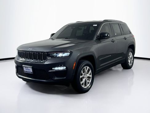 Used 2022 Jeep Grand Cherokee Limited image 1