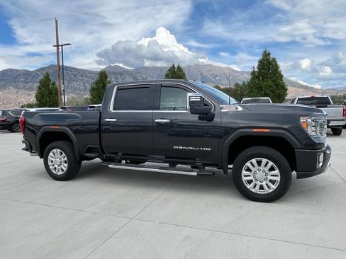 Used 2020 GMC Sierra 2500 Denali w/ Denali Ultimate Package image 2