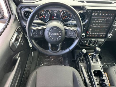 Used 2022 Jeep Wrangler Unlimited Sport AWD/4WD image 19