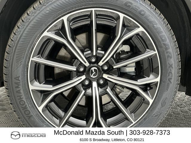 Certified 2025 MAZDA CX-70 Plug-In Hybrid w/ Premium Pkg AWD/4WD image 10