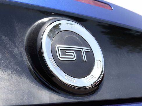 Used 2013 Ford Mustang GT Premium w/ Electronics Pkg RWD image 40