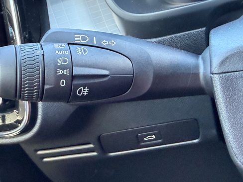 New 2026 Volvo XC40 B5 Core AWD/4WD image 27