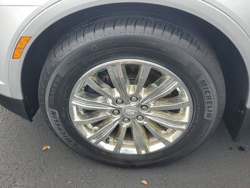 Used 2018 Cadillac XT5 Luxury w/ Driver Awareness Package image 11