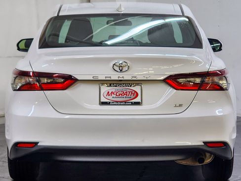 Used 2021 Toyota Camry LE image 6
