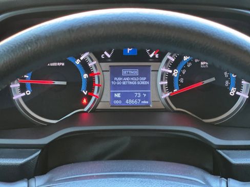 Used 2018 Toyota 4Runner Limited image 12