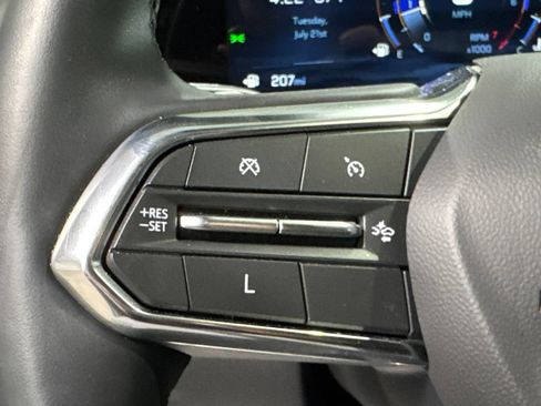 Used 2025 Chevrolet Equinox LT FWD image 20