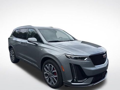 Used 2024 Cadillac XT6 Sport w/ Platinum Package image 3