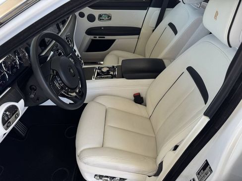 Used 2022 Rolls-Royce Ghost w/ Ghost Package AWD/4WD image 14
