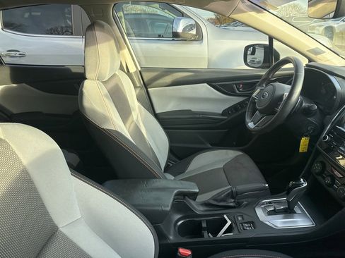 Used 2019 Subaru Crosstrek 2.0i Premium image 3