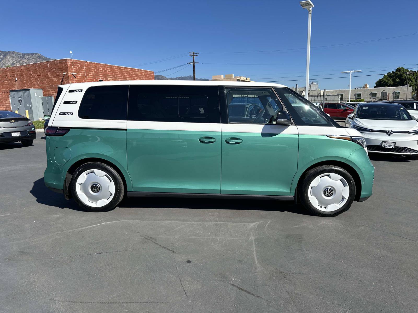 Certified 2025 Volkswagen ID. Buzz 1st Edition RWD image 3